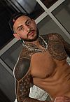 Octavio Escort Masculino