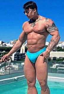 William Escort Masculino