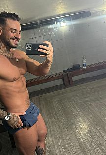 Daddy Escort Masculino