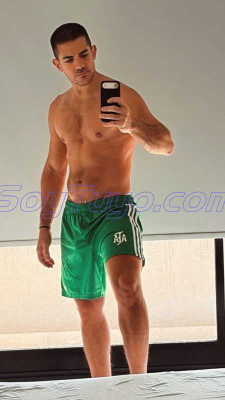 Hola, soy Adrián, Bienvenido a mi perfil !