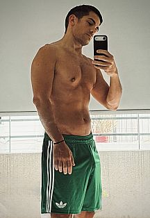 Adrián Masajista masculino