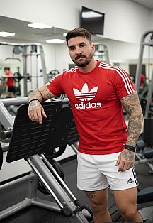 Gino Masajista masculino