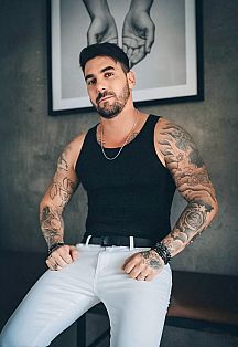 Gino Escort Masculino