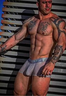 Toreto Escort Masculino