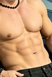 Giuliano Escort Masculino