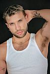 Benjamín Escort Masculino
