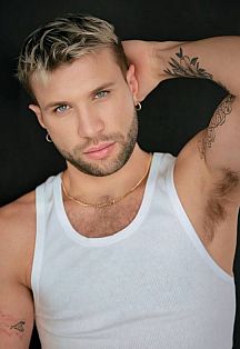 Benjamín Escort Masculino
