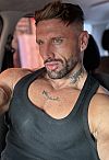 León Escort Masculino
