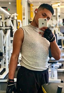 Maximiliano Escort Masculino