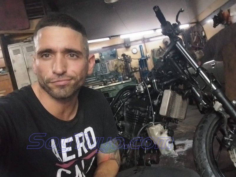 Hola, soy Emiliano, Bienvenido a mi perfil !