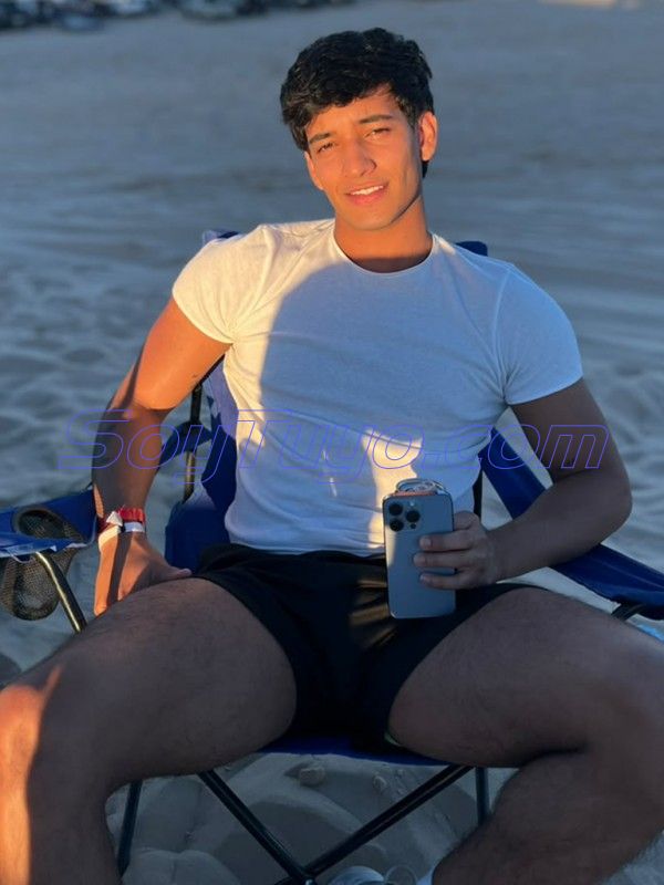 Hi, I am Carlos, Welcome to my profile!