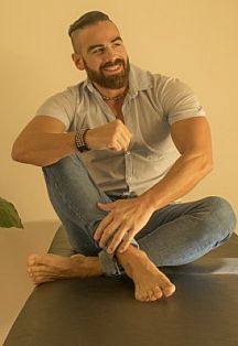 Hernán Masajista masculino