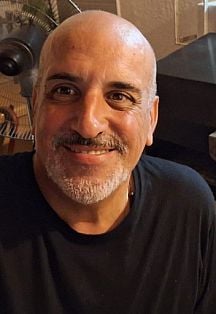 Tomás U. Escort Masculino