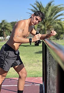 Ramiro Escort Masculino