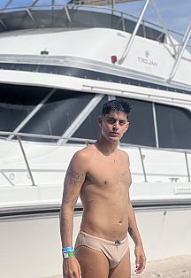 Ramiro Escort Masculino