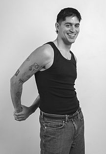 Ramiro Escort Masculino