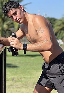 Ramiro Escort Masculino