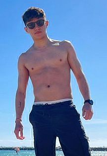 Nolan Escort Masculino