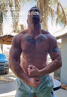 Benja_Muscle Escort Masculino