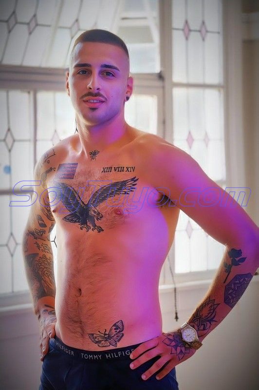 Hi, I am Aaron, Welcome to my profile!