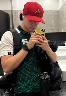 Aaren Escort Masculino