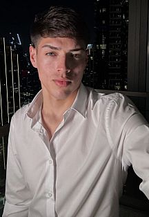 Taiel Escort Masculino