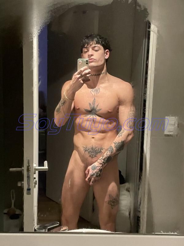 Hi, I am Exclusive Boy, Welcome to my profile!