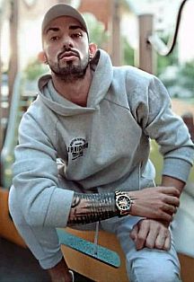 Eglez Uy Male Escort