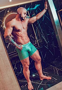 Aquiles Escort Masculino