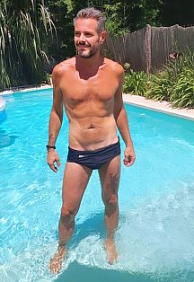 Señor Grey Escort Masculino