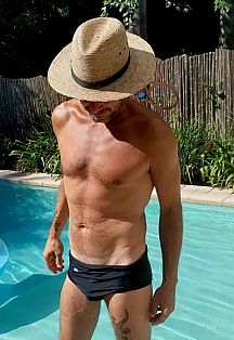 Señor Grey Escort Masculino