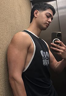 Santino Escort Masculino