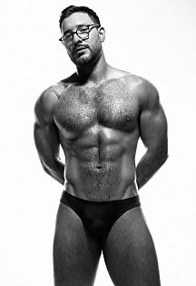 Leo Master Escort Masculino