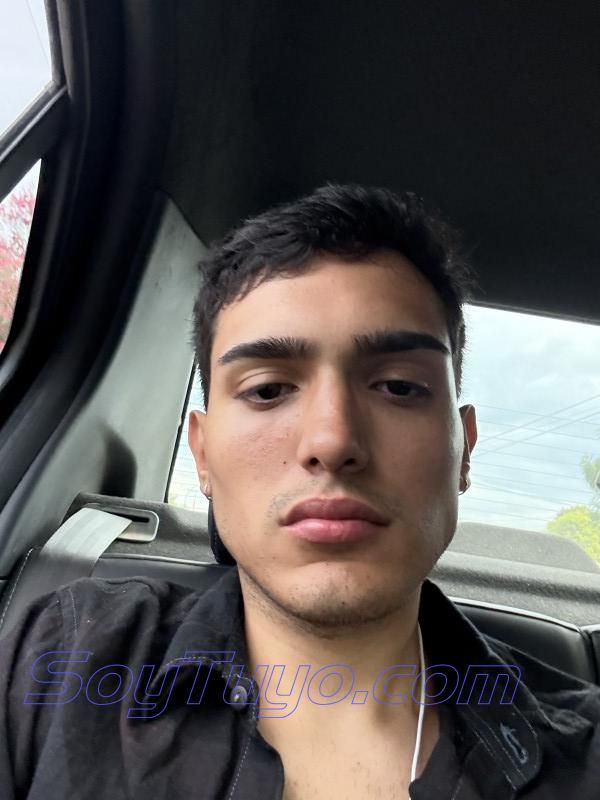 Hola, soy Benja Dot, Bienvenido a mi perfil !