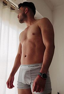 Kilian Escort Masculino