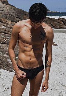 Bratz Escort Masculino