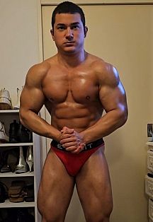 Arnold Escort Masculino