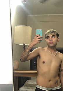 Nikito Escort Masculino