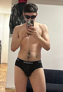 Adam Escort Masculino