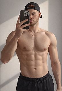 Ivo Escort Masculino