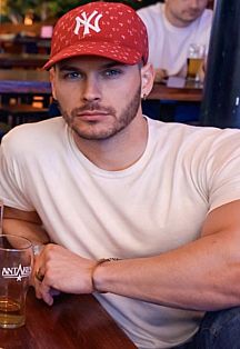King Ivo Escort Masculino