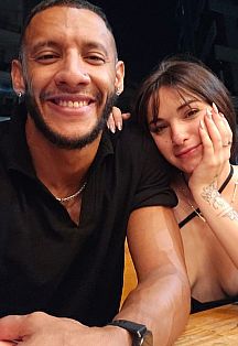 Belén y Juan Escort Masculino