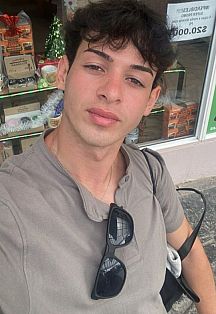 Noah Escort Masculino