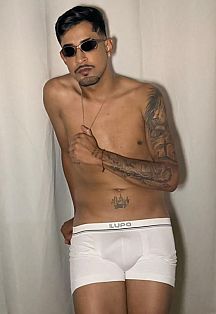 Henry Dotado Escort Masculino