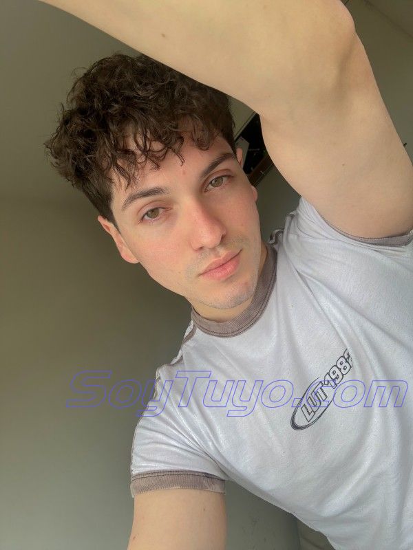 Hola, soy Andy Twink, Bienvenido a mi perfil !