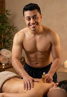 Goro Max Masajista masculino