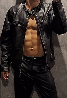 Deiker Escort Masculino