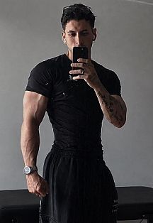 Charly Escort Masculino