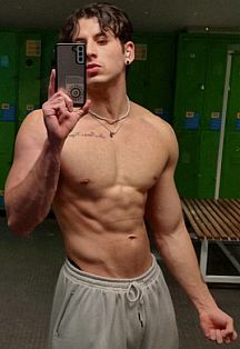 Charly Escort Masculino