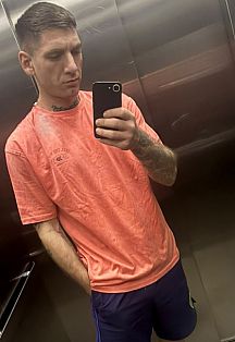 Emmanuel Escort Masculino